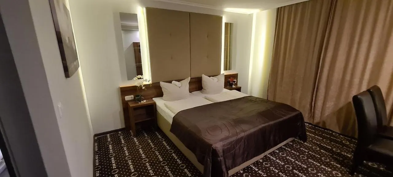 ***  Hotel Zur Riede Bei Bremen Дельменхорст Германия