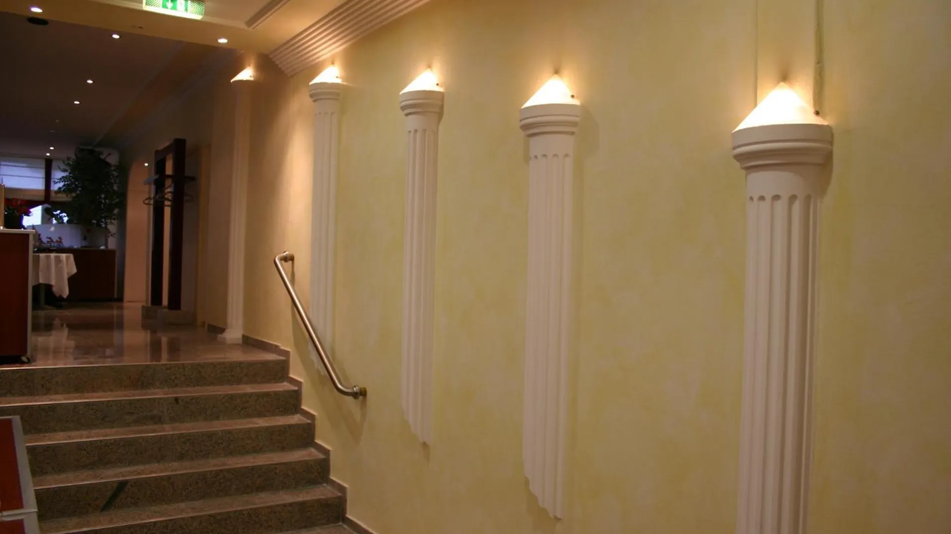 Hotel Zur Riede Bei Bremen Дельменхорст