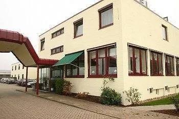 ***  Hotel Zur Riede Bei Bremen Дельменхорст Германия