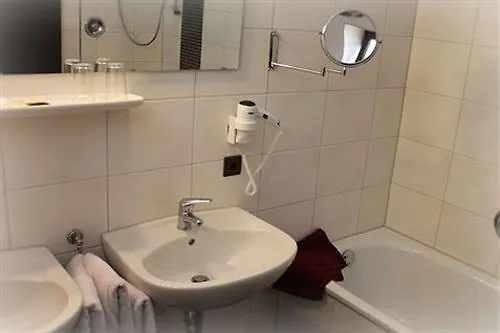 Hotel Zur Riede Bei Bremen Дельменхорст